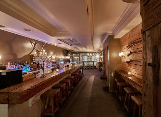 switzerland/aargau/bar/platzhirsch