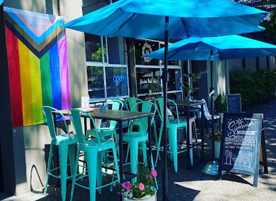 washington/kirkland/bar/pop-culture-champagne-bar
