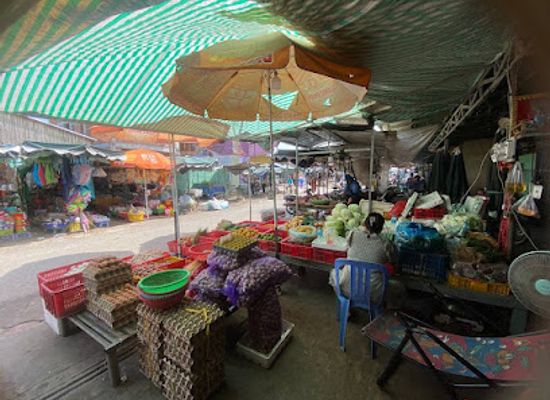 cambodia/svay-rieng/bar/