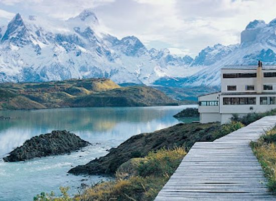 argentina/torres-del-paine-national-park/bar/explora-patagonia-hotel-salto-chico