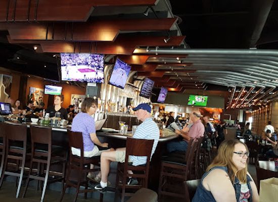 kansas/southwest-kansas/bar/yard-house