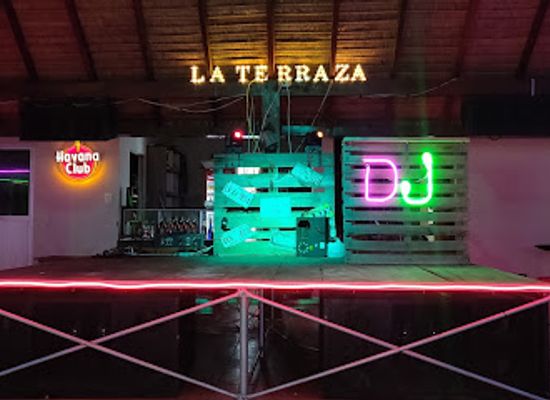 bolivia/amboro-national-park/bar/la-terraza-resto-pub