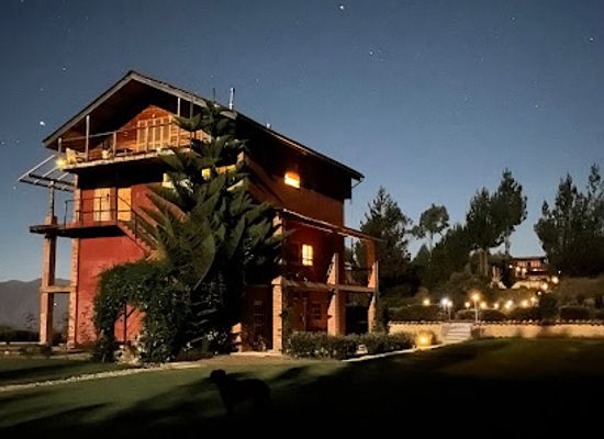 peru/santa-cruz-trek/bar/cordillera-blanca-lodge