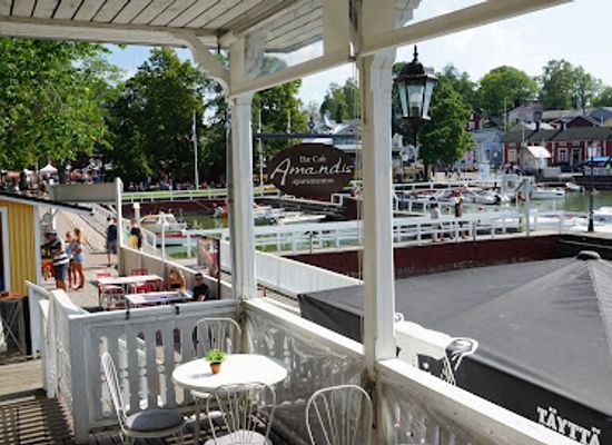 finland/turku/naantali/bar/amandis