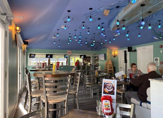 indiana/southwest-indiana/bar/lakelife-bar-grill
