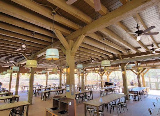 tennessee/dollywood/bar/till-harvest-food-hall