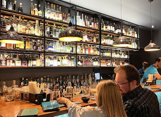 hungary/budapest/bar/seven-cocktail-bar
