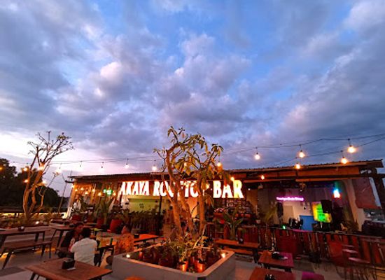 indonesia/pulau-moyo/bar/akaya-rooftop-bar