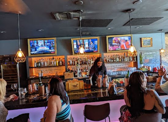 california/palm-desert/bar/la-fe-wine-bar