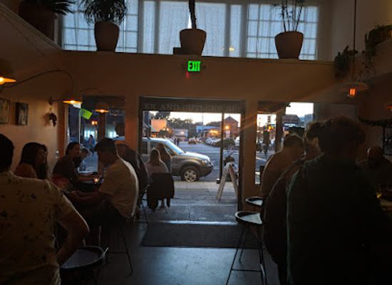 california/oakland/temescal/bar/roses-taproom