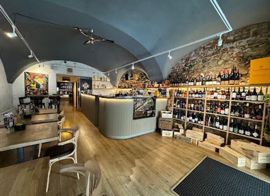 slovakia/banska-bystrica/bar/why-not-wine-food-bar