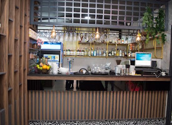 albania/fieri/bar/coffe-friends