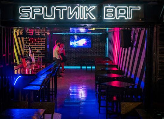 colombia/medellin/laureles/bar/sputnik-bar