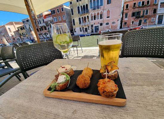 italy/venice/cannaregio/bar/al-balcon