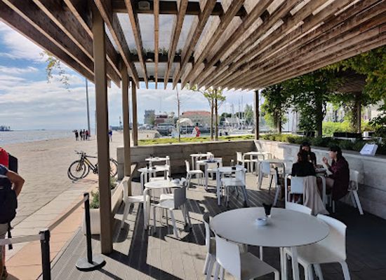portugal/lisbon/belem/bar/gastrobar-38o-41