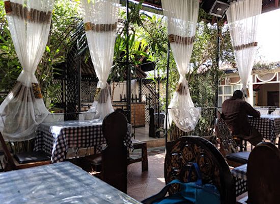 ethiopia/harar/bar/hirut-restaurant