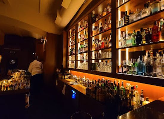 austria/vienna/bar/dino-s-apothecary-bar