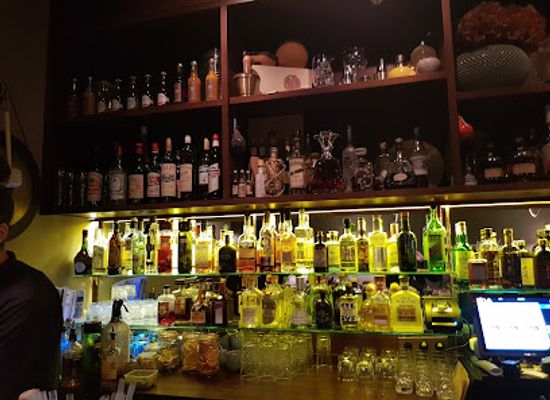 france/aquitaine-coast/bar/madame-pang