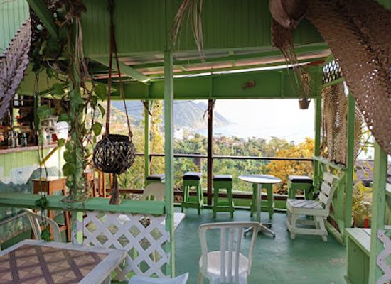 dominica/roseau/bar/top-bar