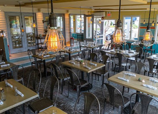 new-york/montauk/bar/south-edison