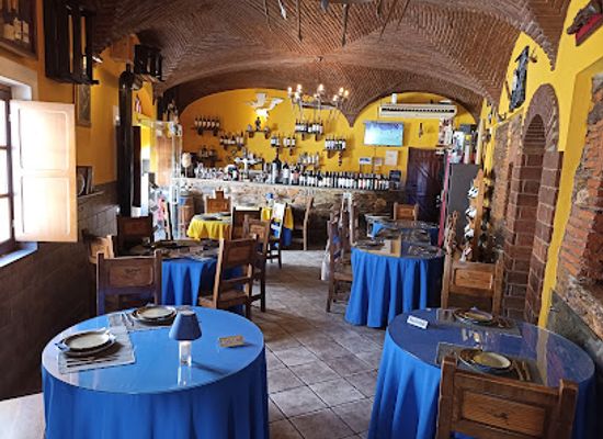portugal/alentejo-coast/bar/old-court-wine-bar