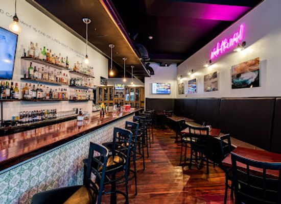 canada/niagara-falls/bar/wine-on-third-bistro-bar