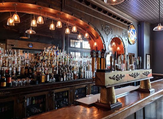 montana/missoula/bar/top-hat
