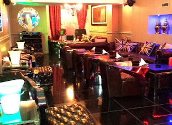 morocco/casablanca/anfa/bar/rock-feller-english-pub