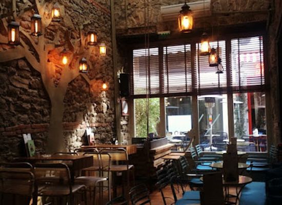 greece/thessaly/bar/the-love-shake