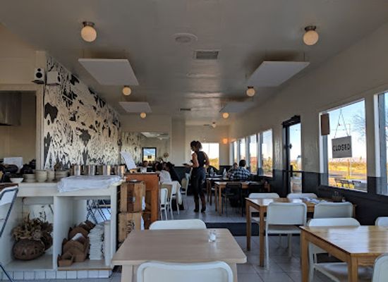 california/joshua-tree/bar/la-copine