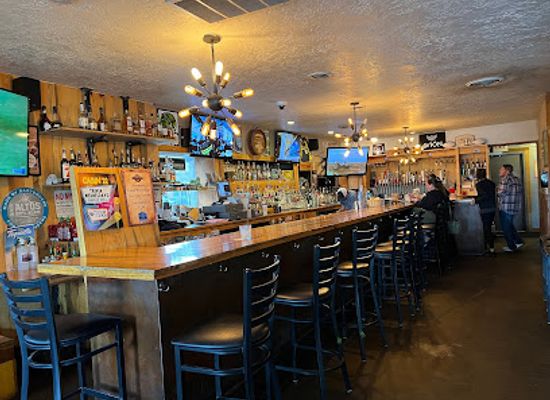 oregon/cascade-lakes-scenic-byway/bar/cabin-22