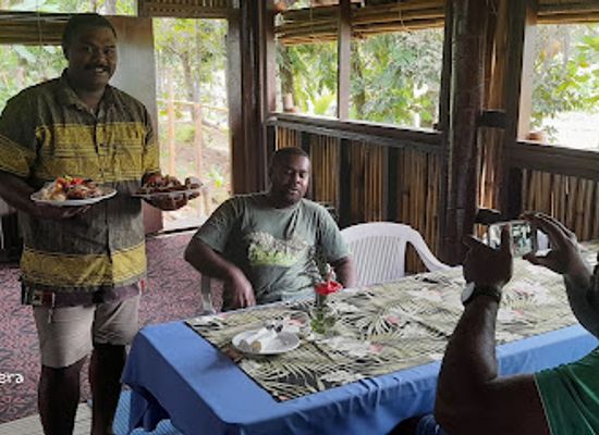 fiji/lomaiviti-islands/bar/veikau-lodge
