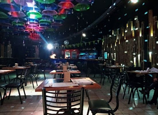 argentina/mendoza/bar/umbrella-bar