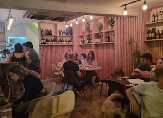 israel/jerusalem/old-city/bar/negroni-wine