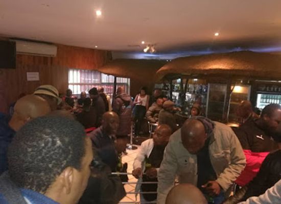 eswatini/big-bend/bar/twins-pub-n-restaurant