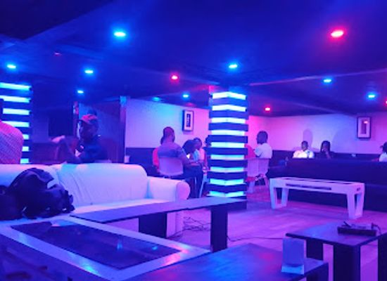cameroon/bouba-njida-national-park/bar/duchess-lounge