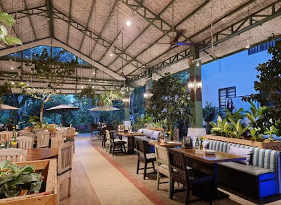 philippines/taal-volcano/bar/farmer-s-table-tagaytay