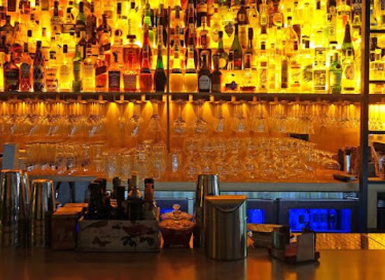 spain/bilbao/bar/gin-fizz-cocktail-bar
