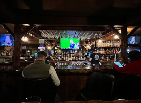 montana/gallatin-national-forest/bar/rusty-rail-lounge