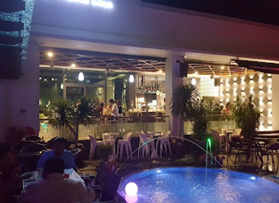 malaysia/kedah/bar/six-sky-lounge-bar