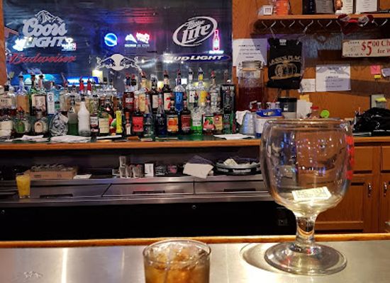 kansas/wellington-mcpherson-lowlands/bar/hank-s-place