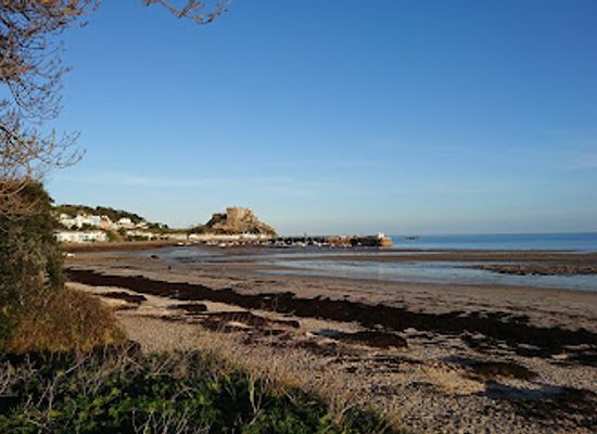 jersey/rozel-bay/bar/bass-lobster-food-house-g-block