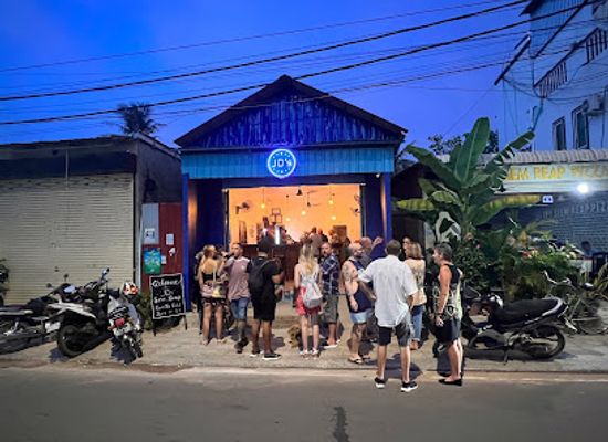 cambodia/siem-reap/old-market-area/bar/jd-s-siem-reap