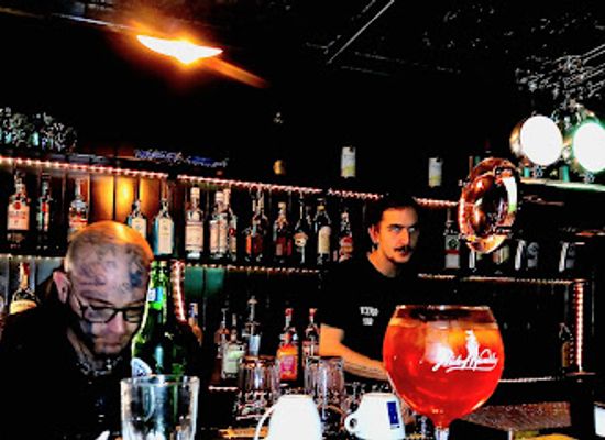 romania/bucharest/bar/retro-pub
