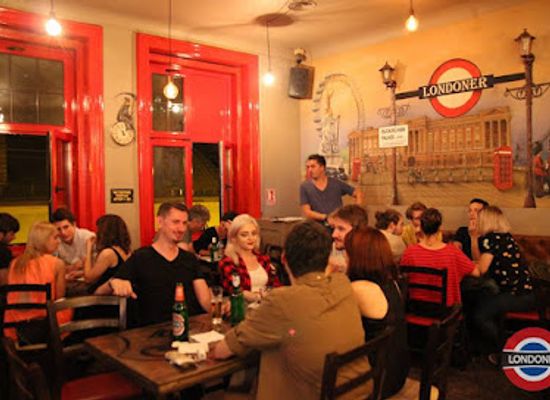 romania/transylvania/bar/londoner-pub
