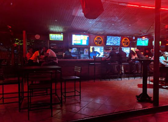 jamaica/kingston/new-kingston/bar/escape-24-7-bar-grill