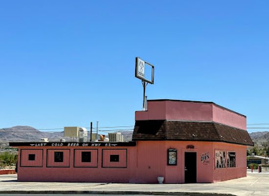 california/joshua-tree-national-park/bar/out-there-bar