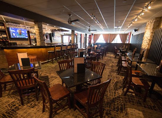iowa/des-moines/downtown-des-moines/bar/the-stuffed-olive-des-moines