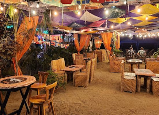 ecuador/manabi-region/bar/cheers-bar-grill