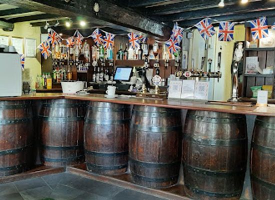 jersey/les-dirouilles/bar/the-priory-inn-devils-hole